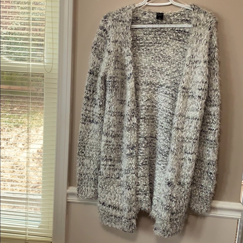 Madison Lilly Gray Cardigan with pockets Sz S